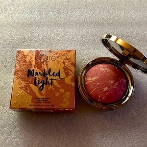 Marbled Light Illuminating Blush